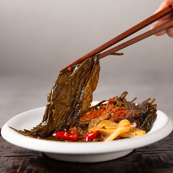 センピョ] エゴマの葉の醤油漬け(辛口) 缶詰 / 70g エゴマの葉 辛口