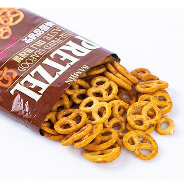 accommode プレッツェルショルダーバッグ プレッツェル レア accommode プレッツェルショルダーバッグ プレッツェル - メルカリ