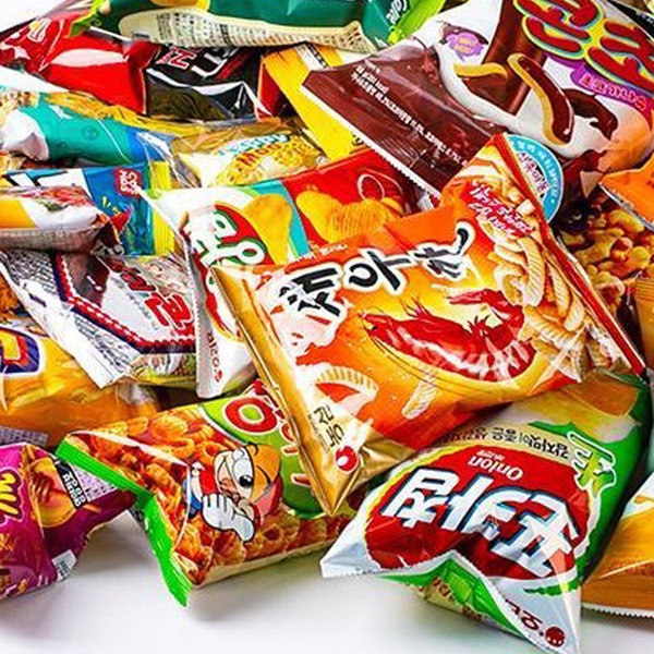 (専用)韓国　お菓子の詰め合わせ 韓国お菓子10種類 詰め合わせ セット（ランダムで全部違う味）+ 辛
