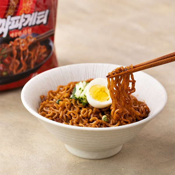農心] 四川チャパゲティ / 137g×4個入りパック 辛口 四川チャジャン麺