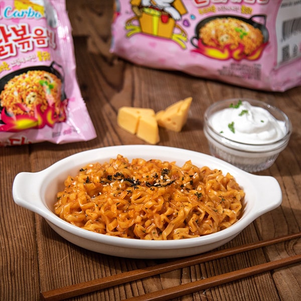 三養] カルボブルダック炒め麺 カップ麺/ カップ(小)80g カルボナーラ