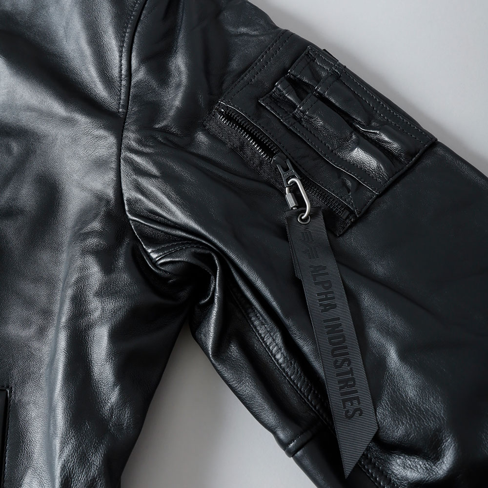 Alpha Industries（アルファインダストリーズ）MA-1 NAPPA LEATHER フライトジャケット