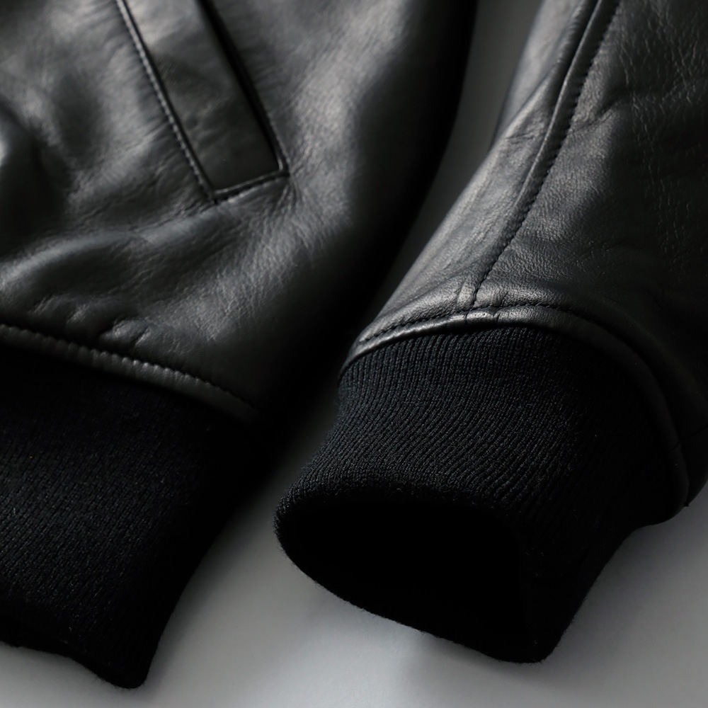 HEATH (ヒース) ホースレザー スタジャン