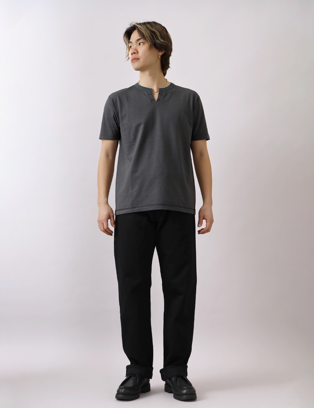 BARNS OUTFITTERS（バーンズ）スキッパーネック Tシャツ