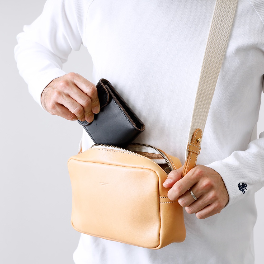 【Butler Verner Sails】SQUARE LEATHER SHOULDER BAG スクエア レザーバッグ