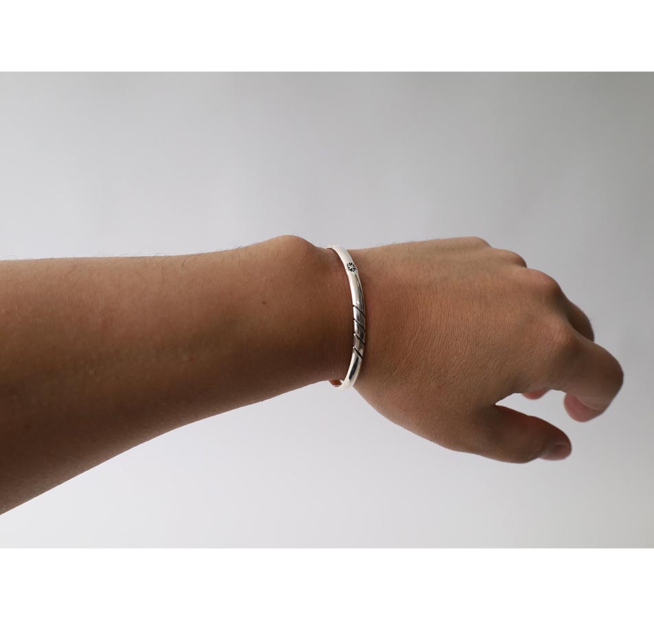 【NORTH WORKS】NATIVE SILVER THIN BANGLE