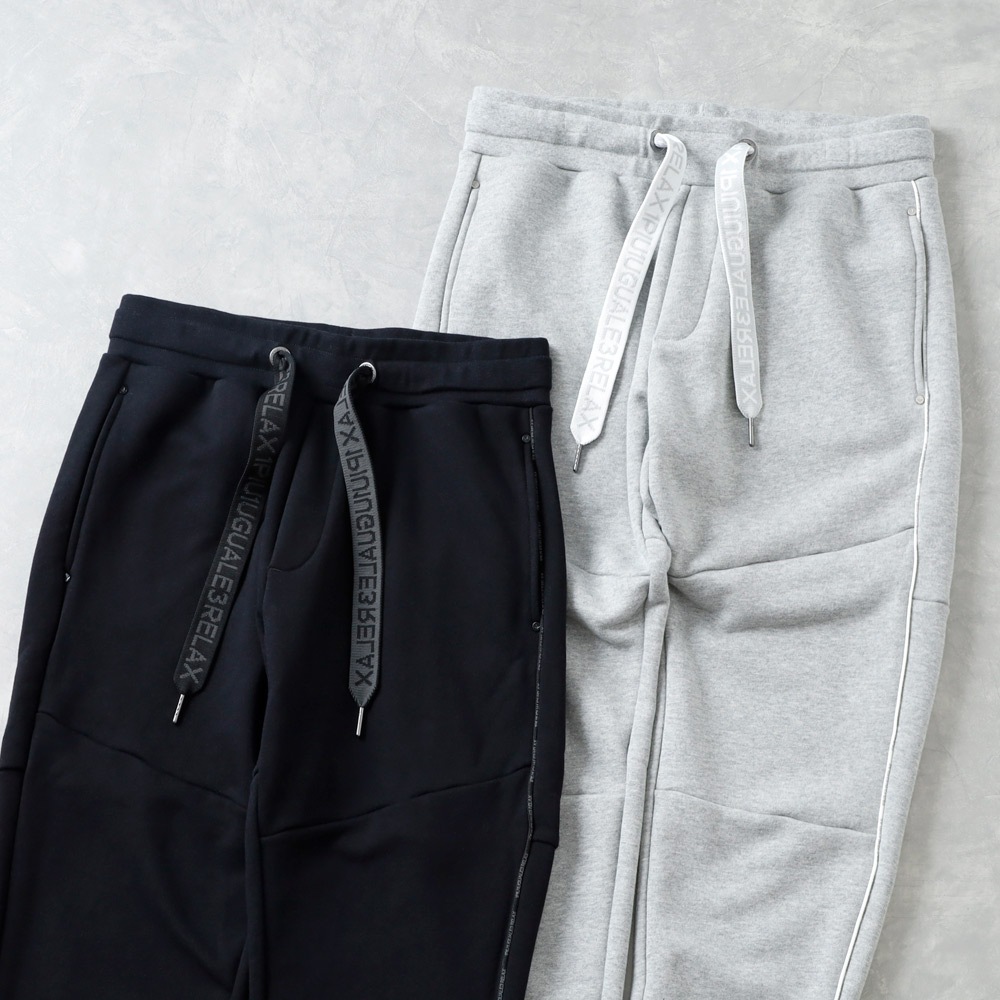 1PIU1UGUALE3 RELAX(ウノピゥウノウグァーレトレ リラックス)パイピングロゴ ワイドスピンドルジョガーパンツ