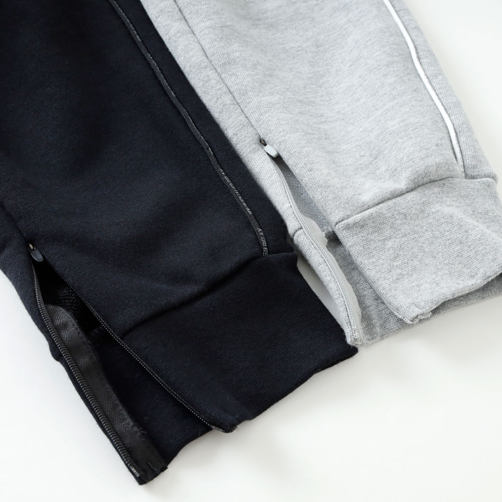 1PIU1UGUALE3 RELAX(ウノピゥウノウグァーレトレ リラックス)パイピングロゴ ワイドスピンドルジョガーパンツ