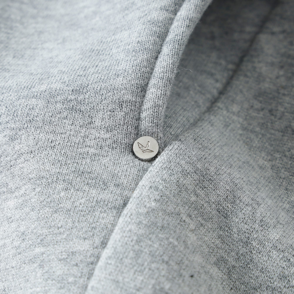 1PIU1UGUALE3 RELAX(ウノピゥウノウグァーレトレ リラックス) パイピングロゴワイドスピンドルパーカー