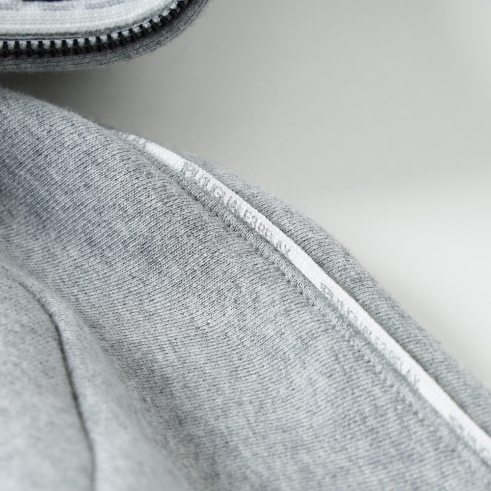 1PIU1UGUALE3 RELAX(ウノピゥウノウグァーレトレ リラックス) パイピングロゴワイドスピンドルパーカー