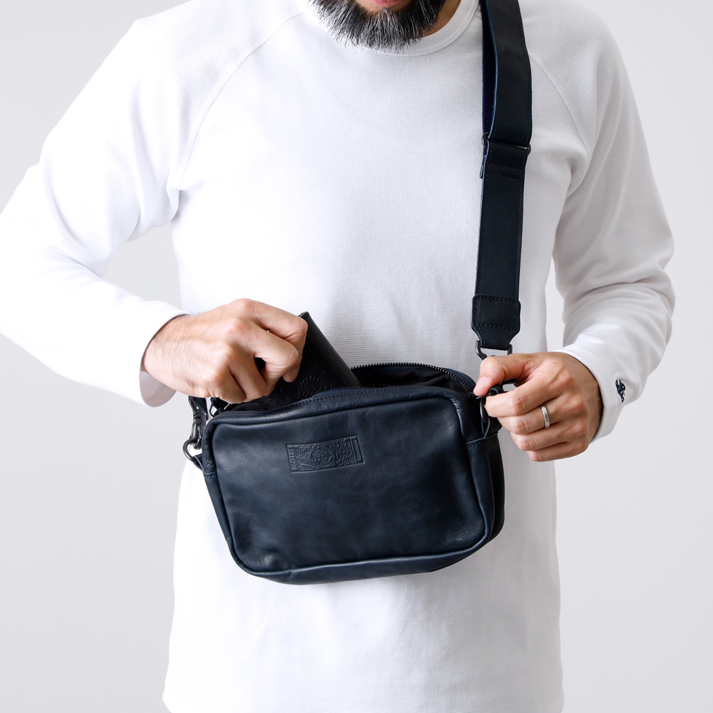 Butler Verner Sails】HORSE LEATHER SQUARE ZIP SHOULDER BAG