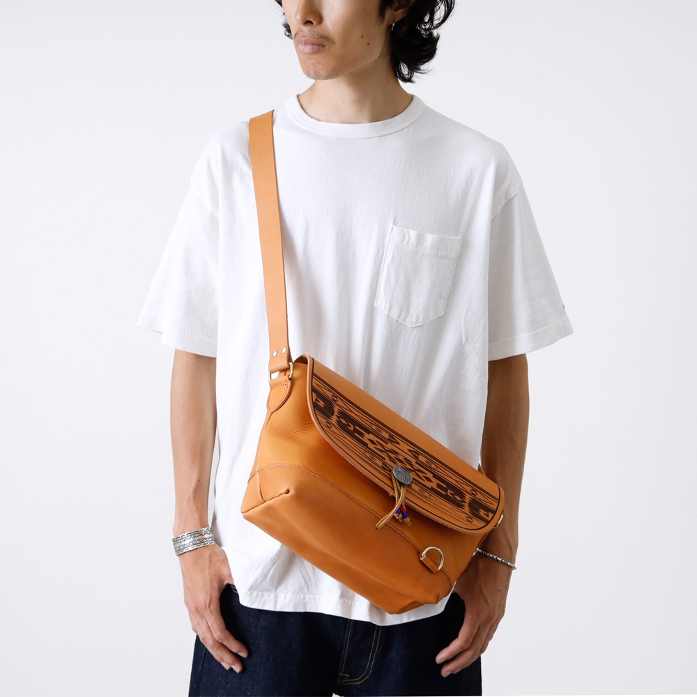 【BLUE PORT】Genuine Leather Shoulder Bag 本ヌメ革ショルダーバッグ