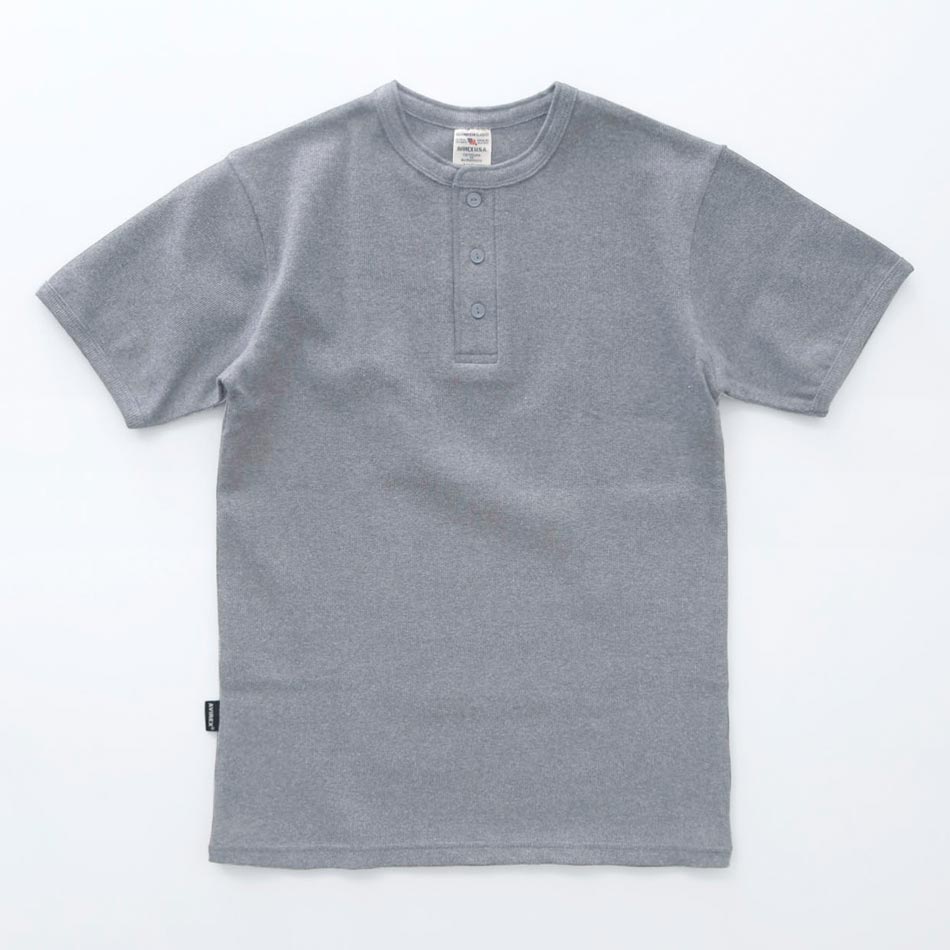<10%OFF！ファミリーSALE！>◆【AVIREX】HENRY NECK T-SHIRT