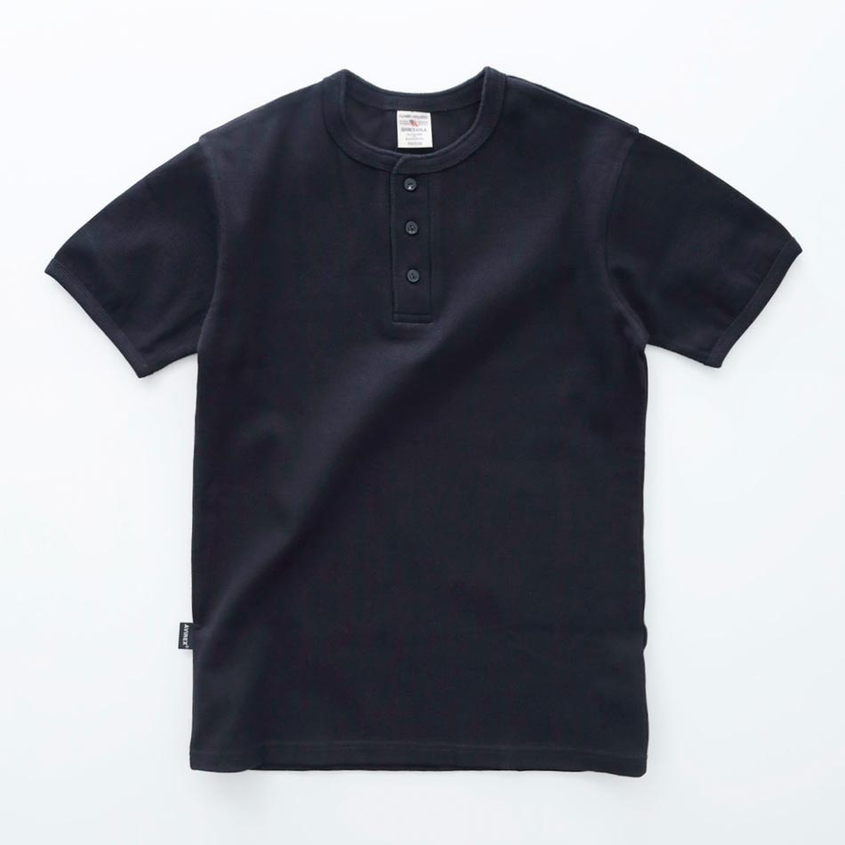 <10%OFF！ファミリーSALE！>◆【AVIREX】HENRY NECK T-SHIRT