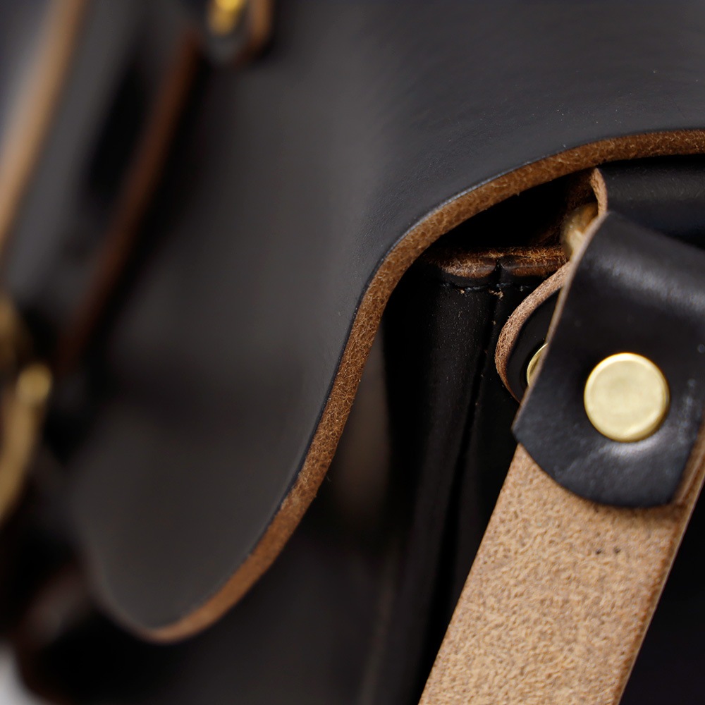 【HEATH】CHROMEXCEL LEATHER POSTMAN BAG クロムエクセルレザー ポストマンバッグ