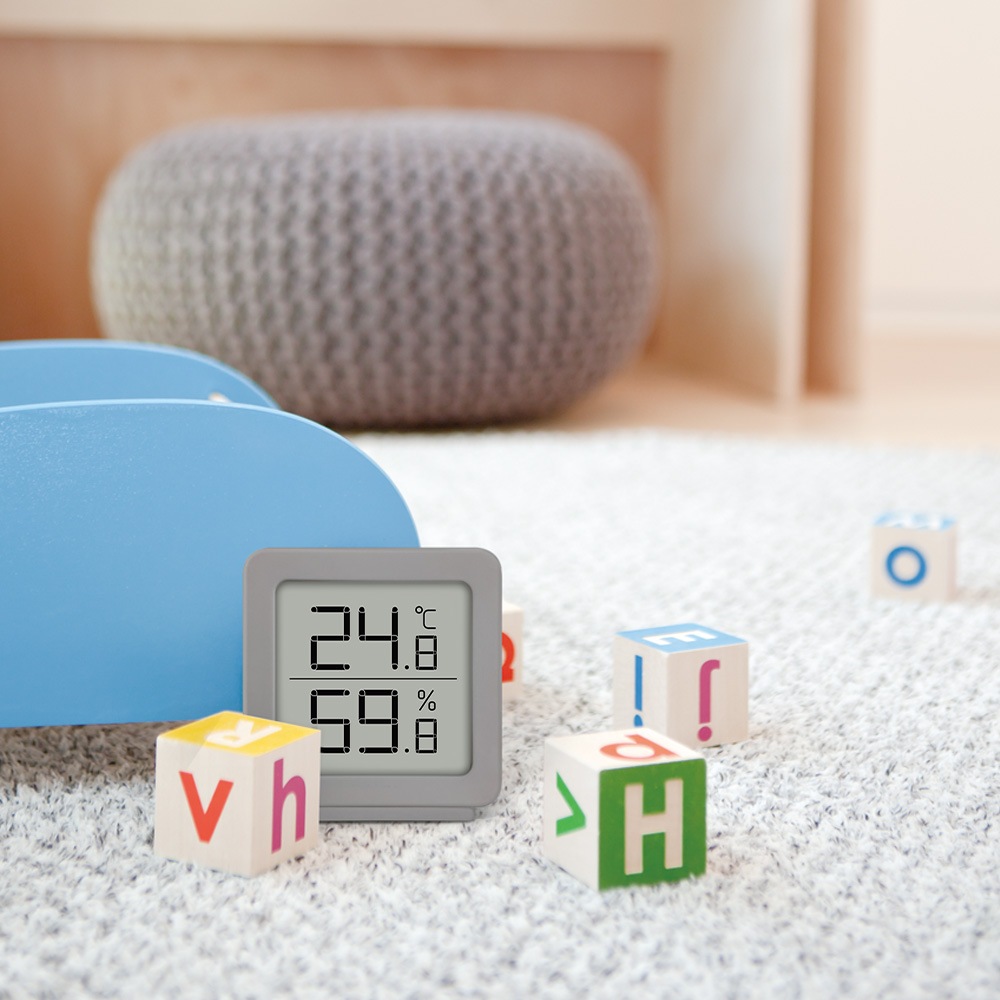 無駄のないコンパクト温湿度計 HT-8