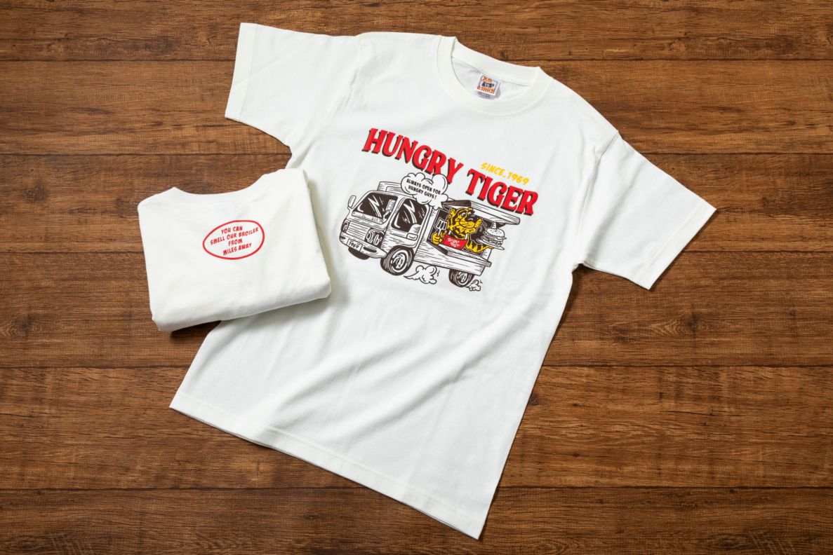 Tシャツ（白・フロントデザイン）