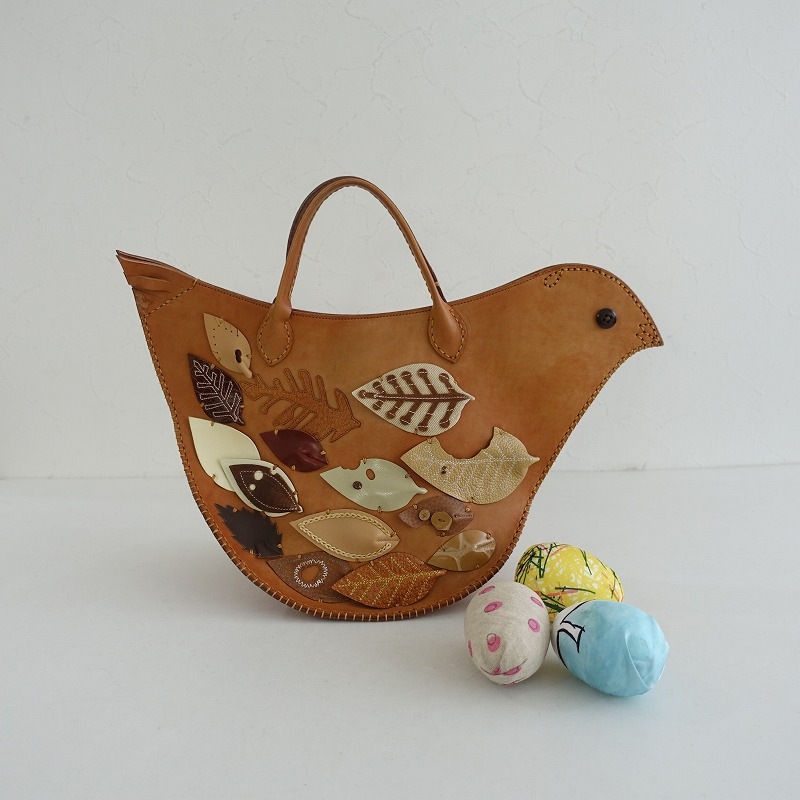極美品 ミナペルホネン tori bag ポシェット/オリーブ 鳥バッグ 牛革 mina perhonen（ミナペルホネン） tori bag 鳥バッグ / 買取