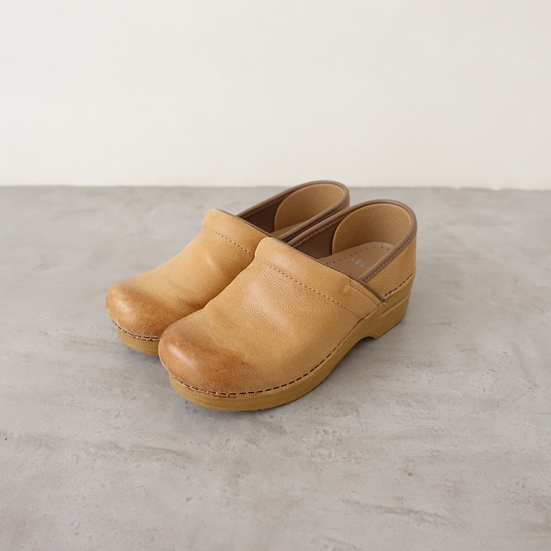 3ۥ󥹥 DANSKO PROFESSIONAL DISTRESSED ܥ 36/23.5  36 (sh10-2506-70)21G52