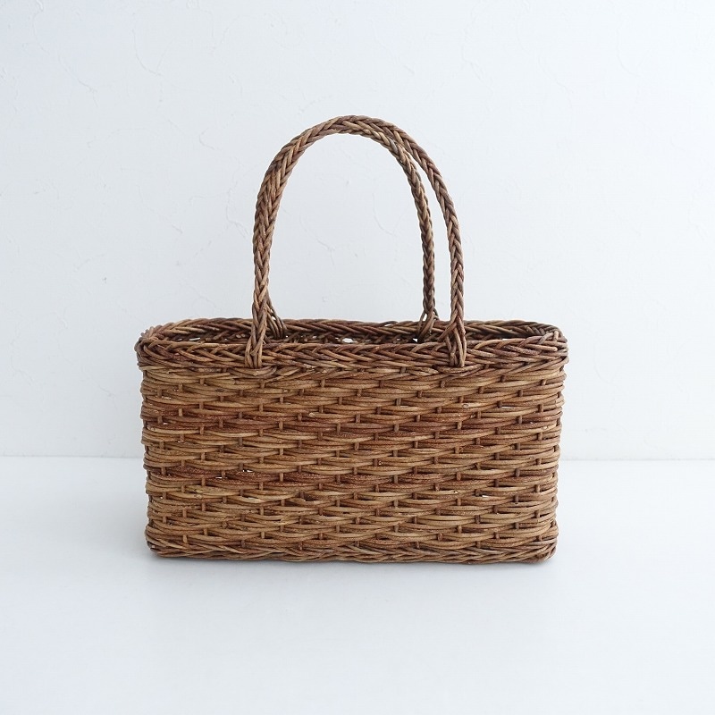 【新品】かごバッグ　あけび　透かし編み　ピクニック　工芸品 新品】かごバッグ あけび 透かし編み ピクニック 工芸品