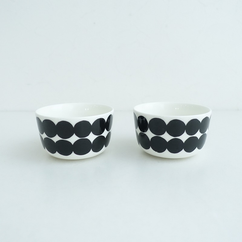 marimekko - 新品　マリメッコ　ムスタタンマ　ボウル２点 marimekko - 新品 マリメッコ ムスタタンマ ボウル2点の通販 by