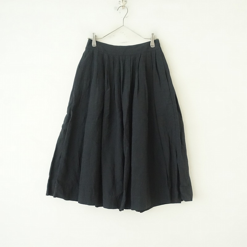 美品　MARGARET HOWELLリネン タックフレアスカート　サイズ1 白 美品 MARGARET HOWELLリネン タックフレアスカート サイズ1 白