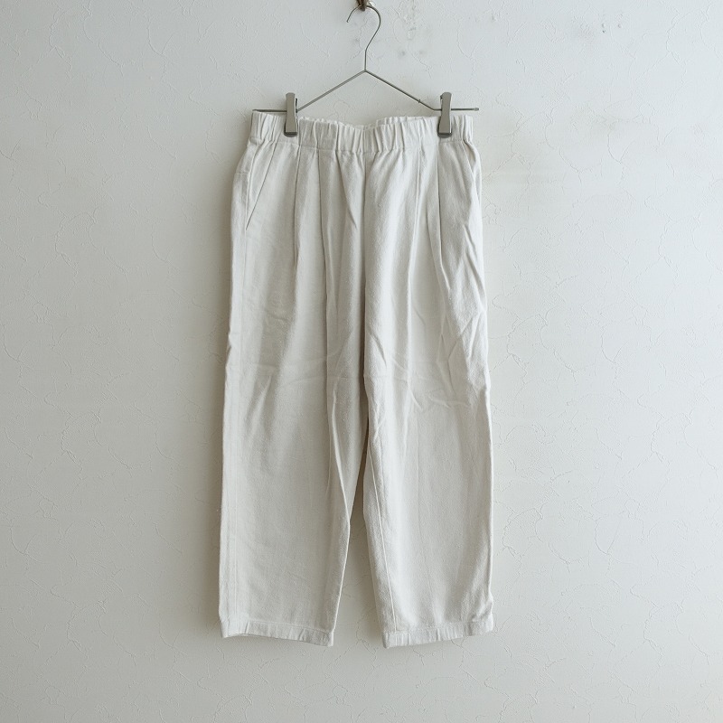 2025年今季　evam evaコットンクロップドパンツ　エクリュ evameva (エヴァムエヴァ) cotton cropped pants / コットン