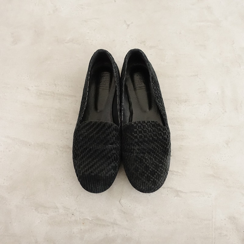 美品　ミナペルホネン choucho スエードスリッポン　ブラック 美品 ミナペルホネン choucho スエードスリッポン ブラック