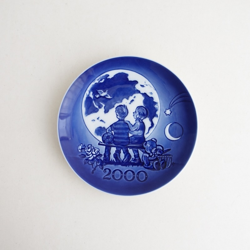ロイヤルコペンハーゲンーイヤーズプレイトーその他 北欧】ロイヤルコペンハーゲン ROYAL COPENHAGEN イヤープレート 2000