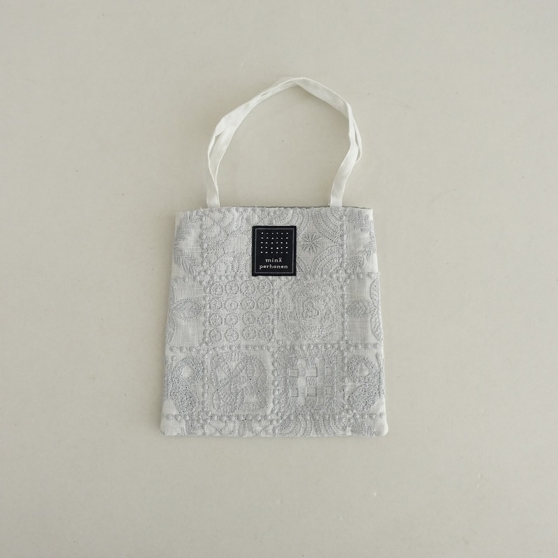 ミナペルホネン mina perhonen moon bear egg bag エッグバッグ (ba84