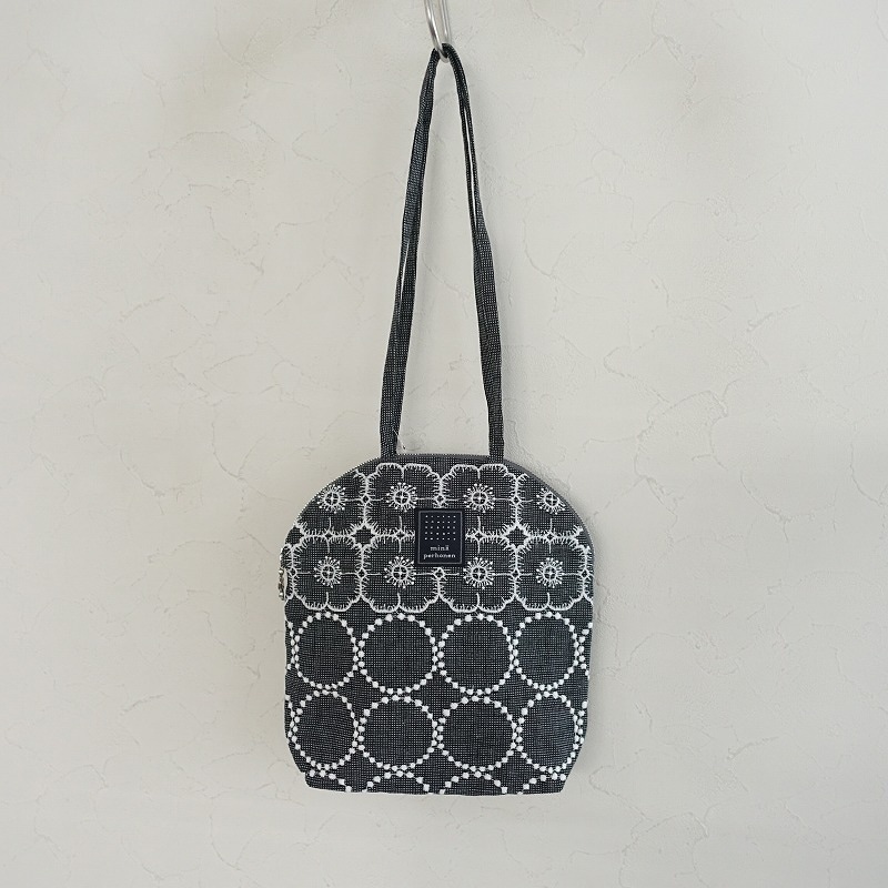 mina perhonen 2024AW anemone (L) / red mina perhonen 2024AW anemone (L) ⁄ red