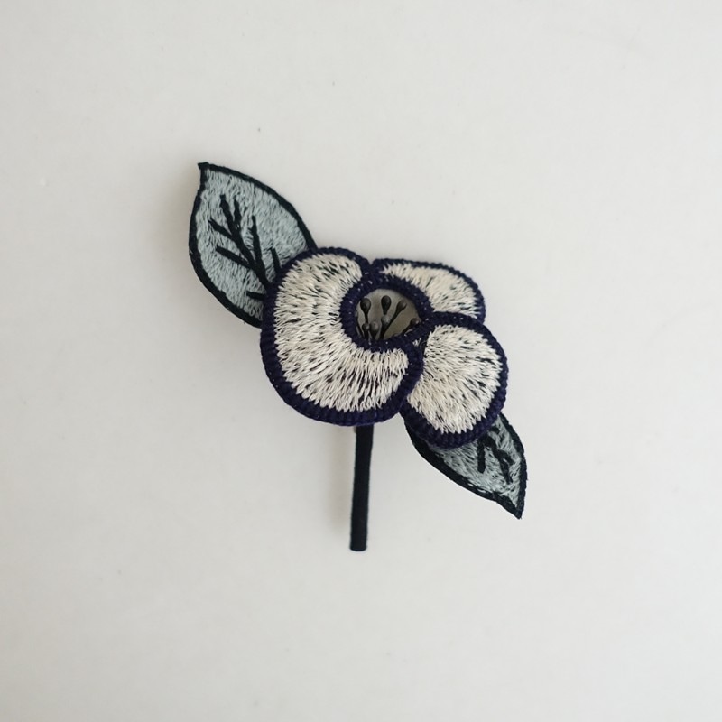 【完売品】ミナペルホネン sound drop コサージュ ブローチ】 古着 通販 買取