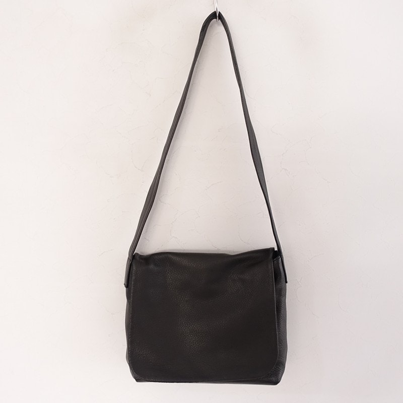 新品未使用　ヨーガンレール　鶏刺繍 タンクトップ 黒 新品未使用 ヨーガンレール 鶏刺繍 タンクトップ 黒 Collection