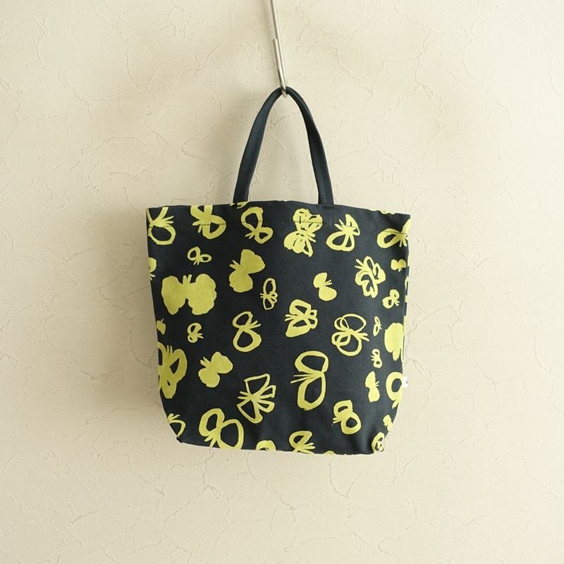 美品】ミナペルホネン mina perhonen flutter トートバッグ (ba31-2511