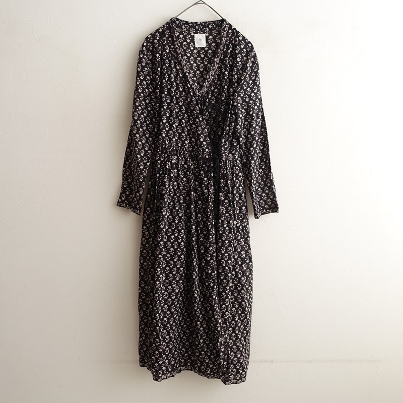 メゾンドソイル maison de soil ウールストライプピンタックプル