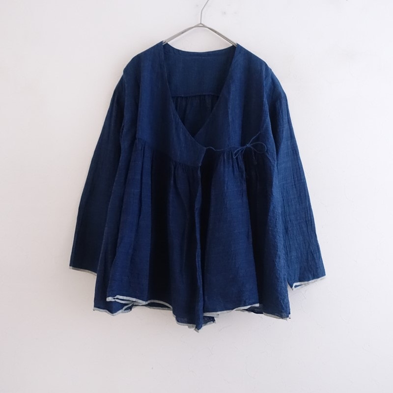 えみおわす 藍染めカディのカシュクールシャツ (2-2512-398)【71A62