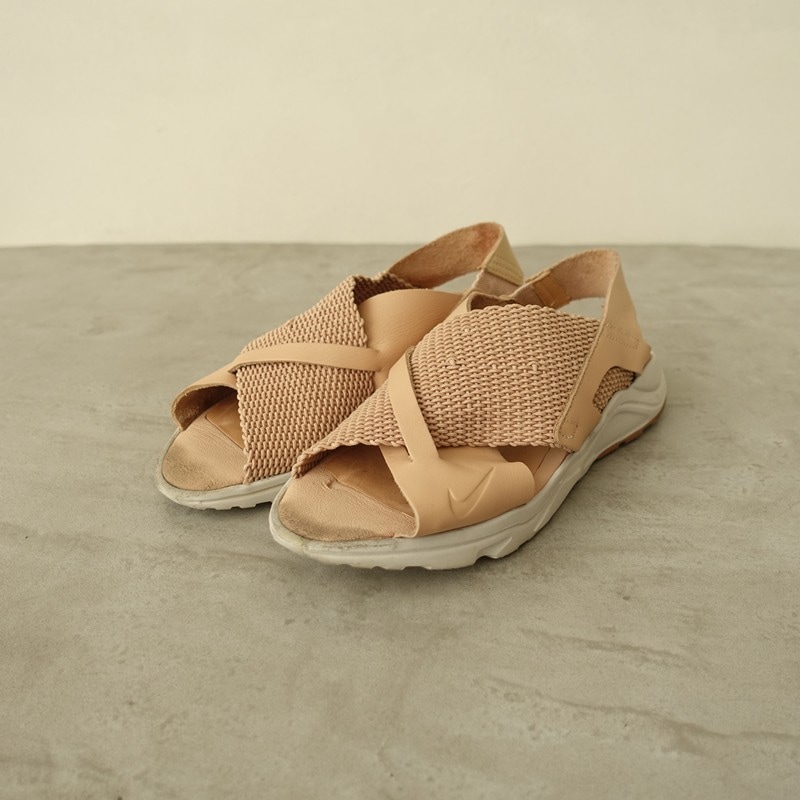 �ʥ��� NIKE W AIR HUARACHE ULTRA ������� UK5.5/BR37.5/CM25/EUR39/25  UK5.5/BR37.5/CM25/EUR39 (sh10-2602-56)��80C62��