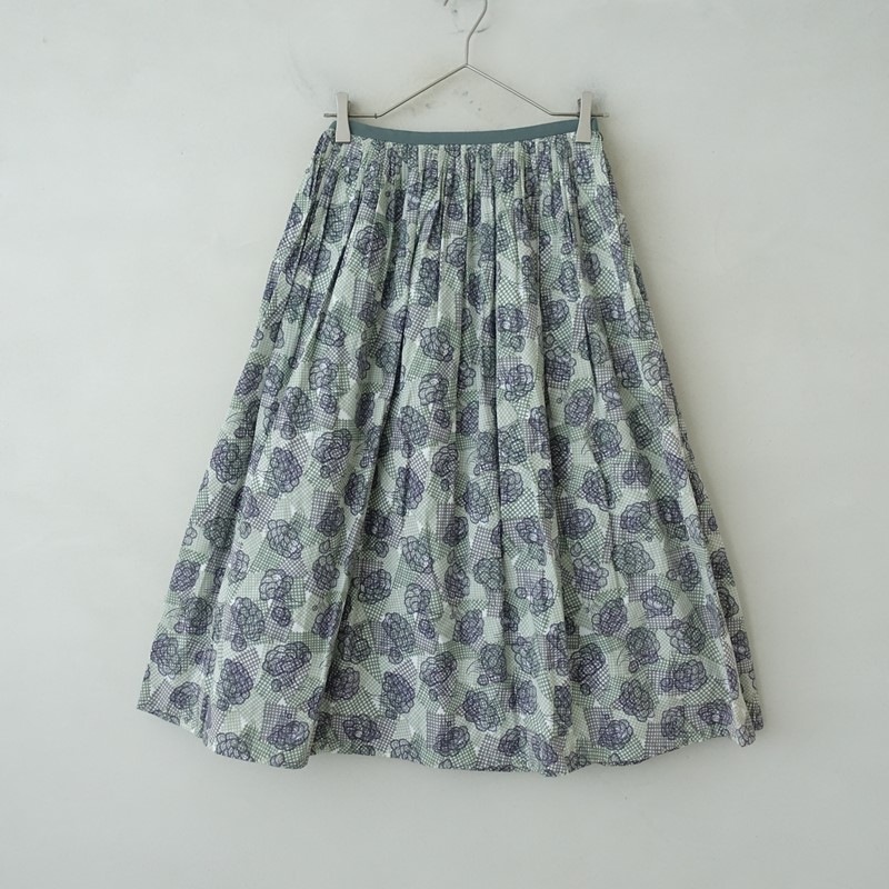 美品】ミナペルホネン mina perhonen picnic flower プリントタック