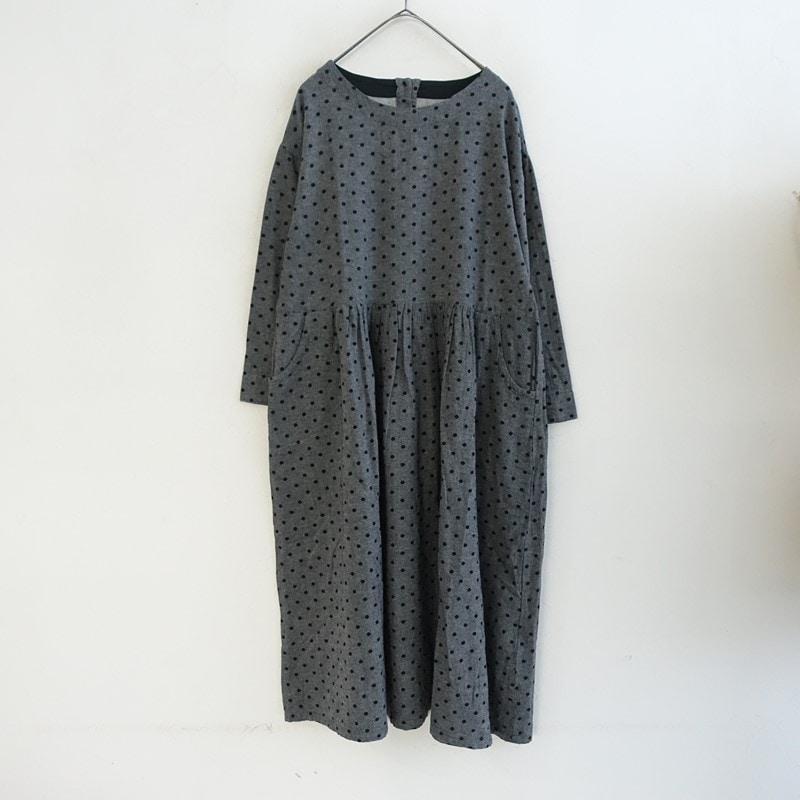 バストギャザー切替ワンピース ドット柄 美品】ツチエ TUTIE. コットンドットプリントギャザー切替ワンピース