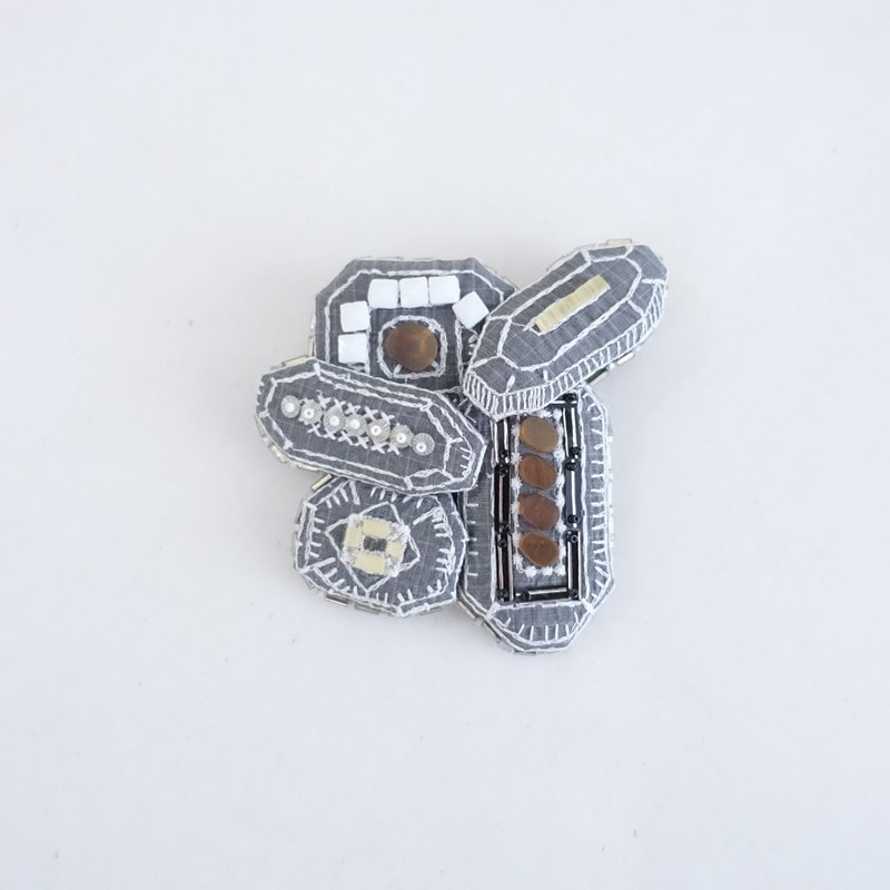 定価1.7万】ミナペルホネン mina perhonen gemma ブローチ (ac30-2603