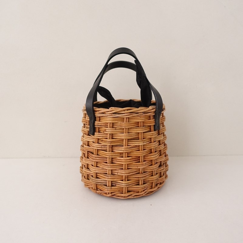 美品】バグマティ The Bagmati かごバッグ (ba30-2604-223)【31E62 美品】バグマティ The Bagmati かごバッグ (ba30-2604-223)【31E62