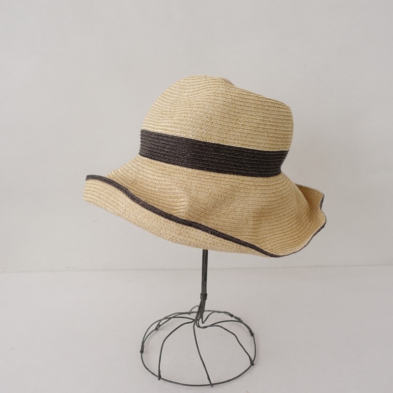 美品/2.1万】マチュアーハ mature ha. BOXED HAT 11cm brim switch
