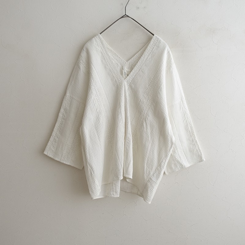 フィータ Pheeta. kate ピンタック×レース両Vネックブラウス (33-2604