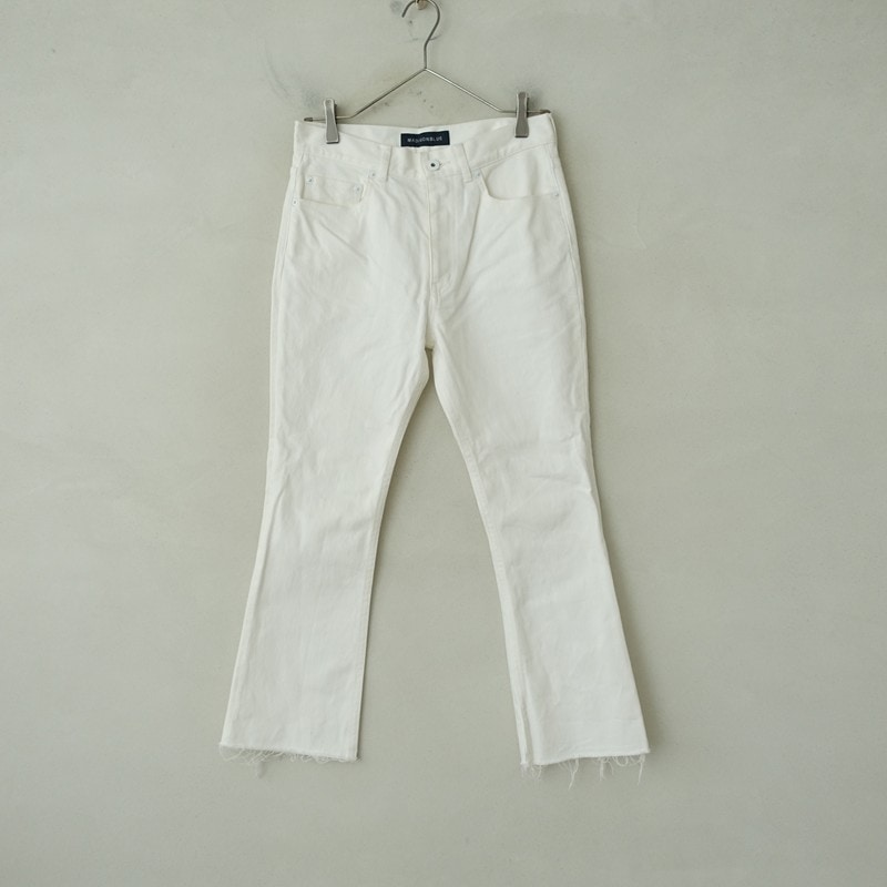 �����3.1���ۥޥǥ�����֥롼 MADISON BLUE HEM CUT SLIM FLARE DENIM �ۥ磻�ȥǥ˥�ѥ��  M/02 (1-2606-317)��61G62��