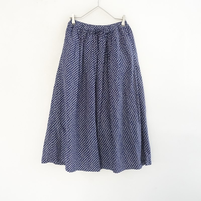 ��2024�ۥ������ ARMEN CAMBRIC FLOWER PRINT���㥶����������  2 (jsk1-2606-402)��81G62��