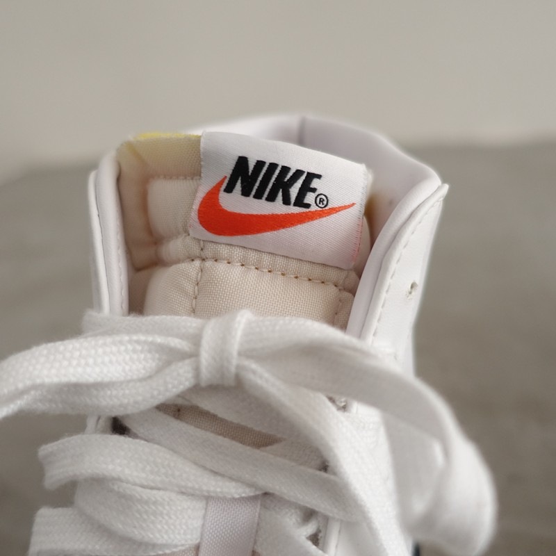 �����ʡۥʥ��� NIKE W BLAZER MID 77 �ϥ����åȥ��ˡ����� US7.5/UK5/EUR38.5/cm24.5/  US7.5/UK5/EUR38.5/cm24.5/BR37 (sh10-2602-147)��52C62��