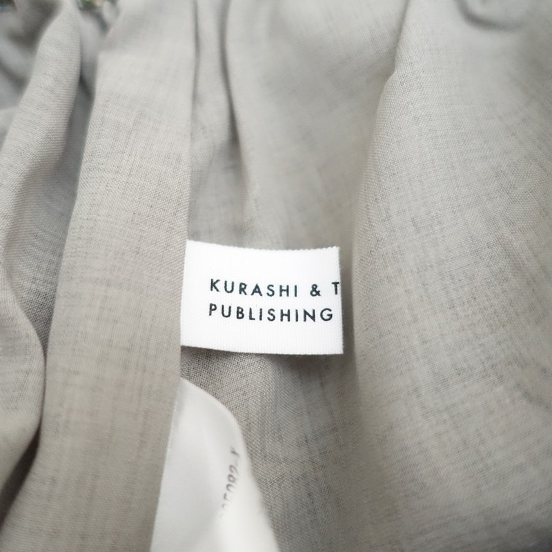 ������/���1.8���ۥ��饷&�ȥ�åץ��ѥ֥�å��� KURASHI & Trips PUBLISHING ��Хƥ��ץ��ȤΥƥ������ɥ�������  M (sk33-2601-448)��91B62��