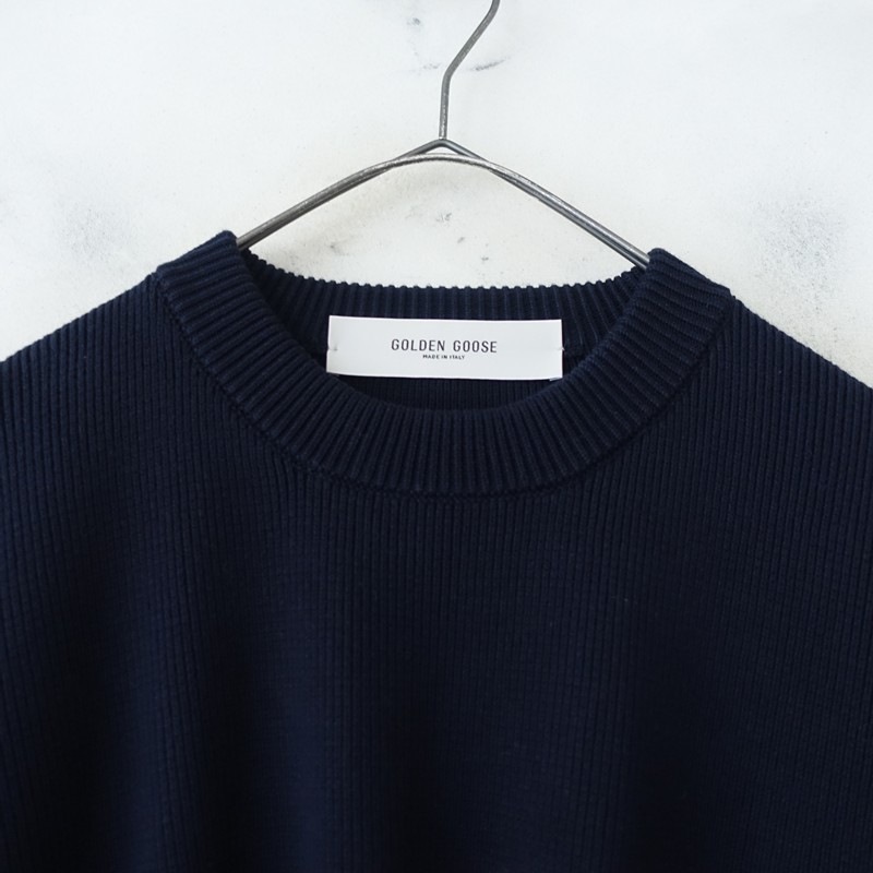 ��2025/AW/���8.1���ۥ�����ǥ󥰡��� GOLDEN GOOSE ���㡼�ʥ륹���������LUXE���� ���롼�ͥå��˥å�  XL (33-2604-20)��82D62��