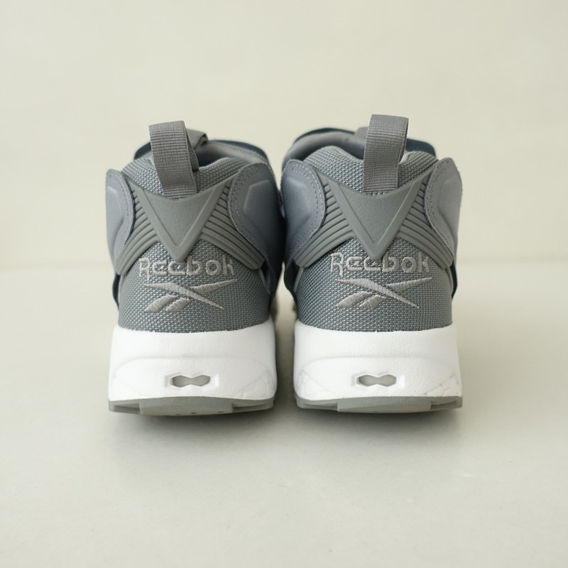 �����1.9���ۥ꡼�ܥå� Reebok INSTAPUMP FURY FZ4430 ���ˡ����� USA10.5/UK9.5/CM28.5  USA10.5/UK9.5/EUR44/CM28.5/mm285 (sh7-2606-35)��70G62��