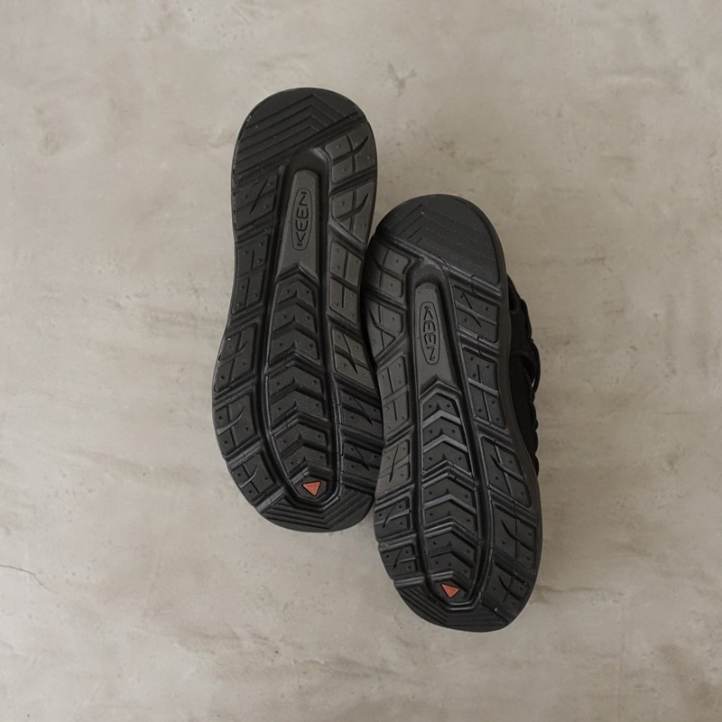 �����1.8���ۥ����� KEEN UNEEK ������� EU37.5/US7/UK4.5/CM24/24  EU37.5/US7/UK4.5/CM24 (sh7-2606-87)��01G62��